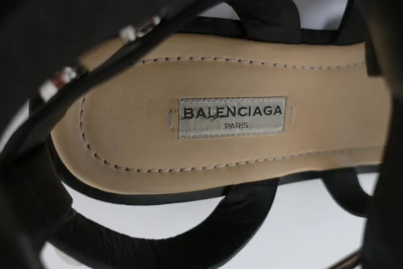 Balenciaga Studded Gladiator Sandals Black Leather Size 38 Ankle Strap Flat