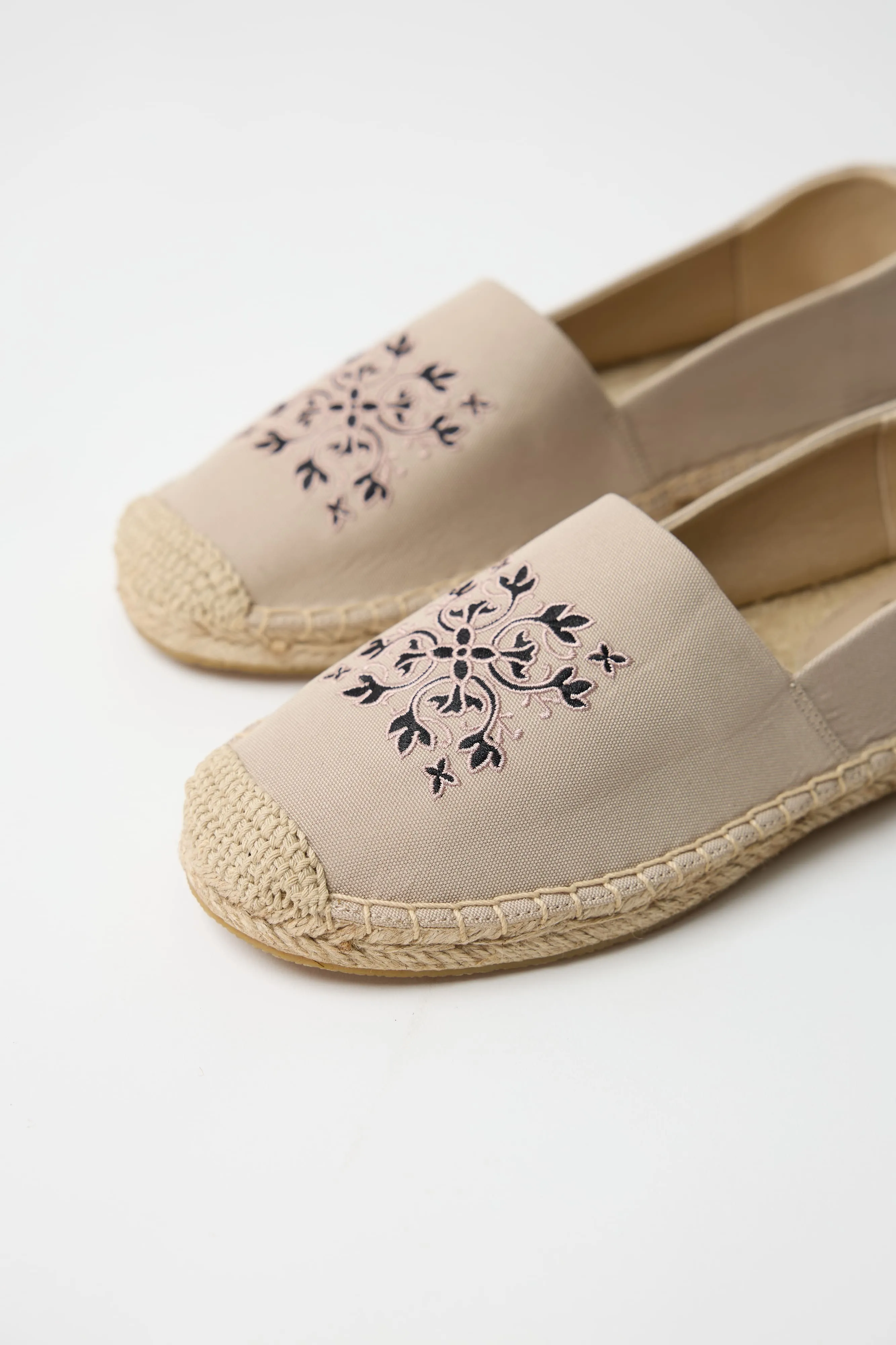 Mimpikita x The Edison Mutiara Beige Espadrilles