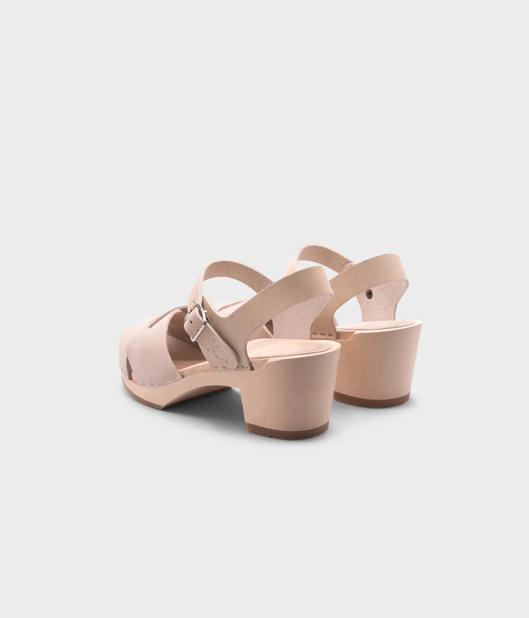 Monroe crossed clog sandal